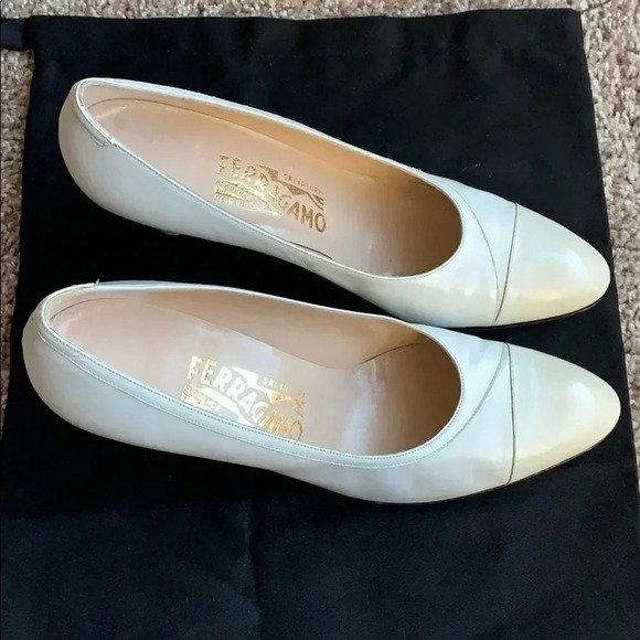 Women’s Salvatore Ferragamo Vintage Two-Tone Cap Toe Pump Size 38.5 US 8.5 - Picture 6 of 9